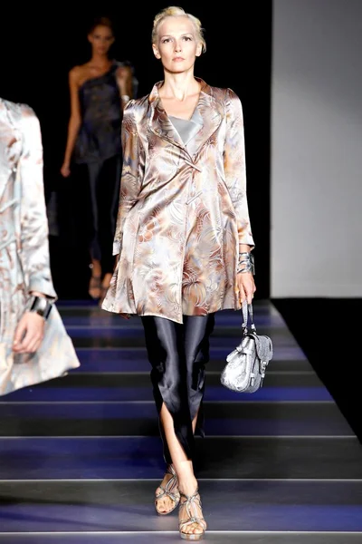 Look 2